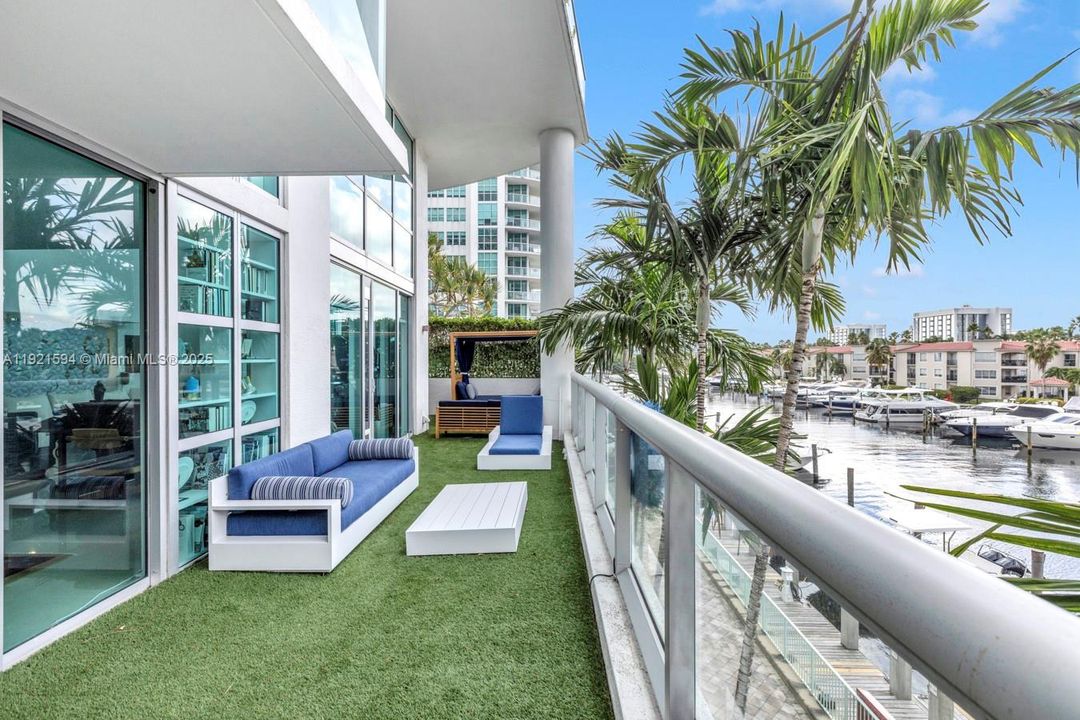 For Sale: $1,650,000 (4 beds, 4 baths, 3142 Square Feet)