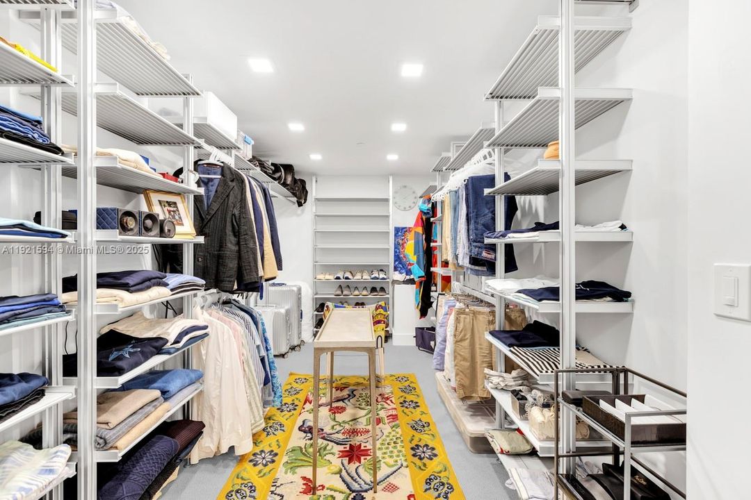 For Sale: $1,650,000 (4 beds, 4 baths, 3142 Square Feet)