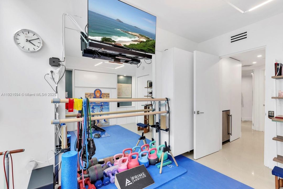 For Sale: $1,650,000 (4 beds, 4 baths, 3142 Square Feet)