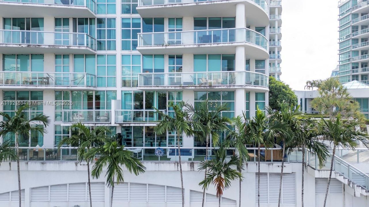 For Sale: $1,650,000 (4 beds, 4 baths, 3142 Square Feet)