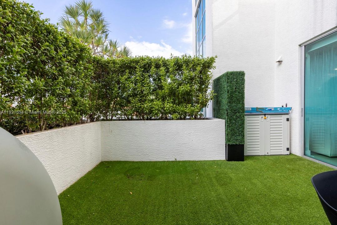 For Sale: $1,650,000 (4 beds, 4 baths, 3142 Square Feet)