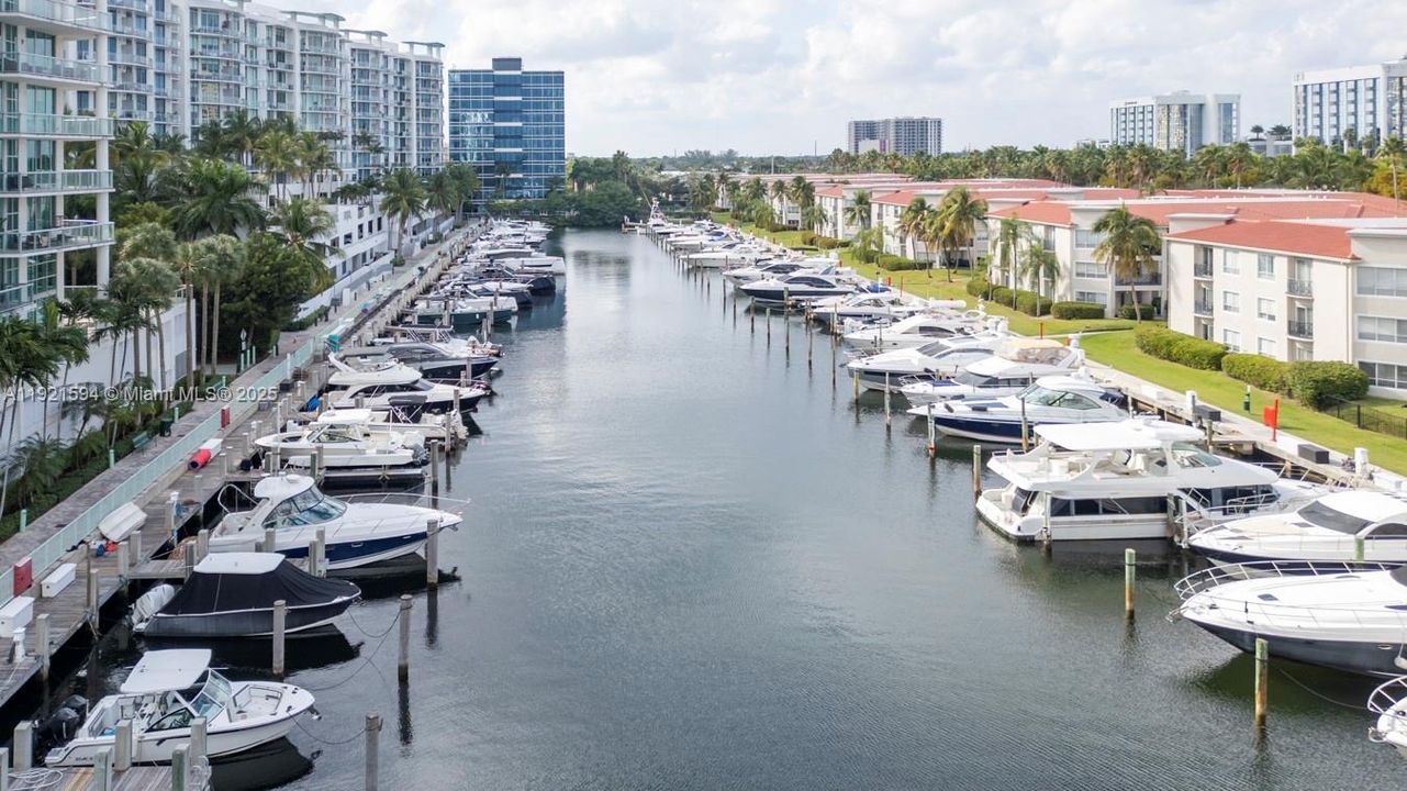 For Sale: $1,650,000 (4 beds, 4 baths, 3142 Square Feet)