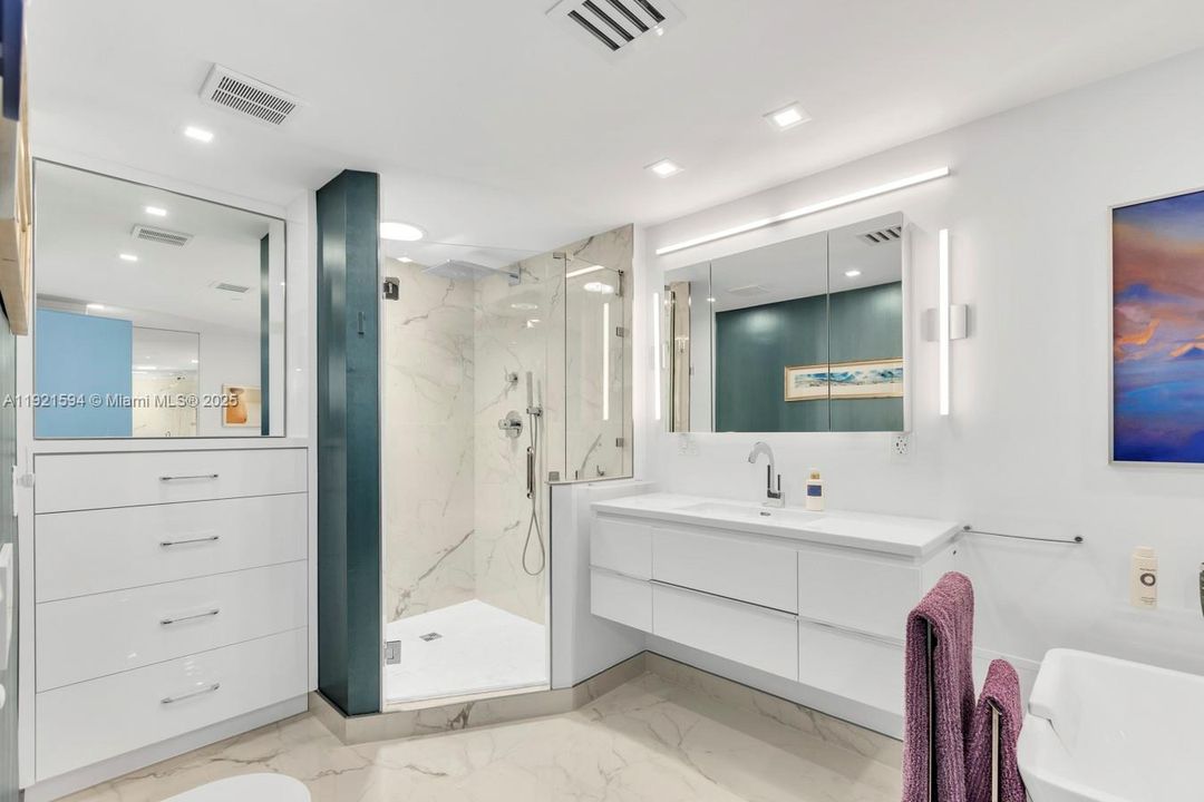 For Sale: $1,650,000 (4 beds, 4 baths, 3142 Square Feet)