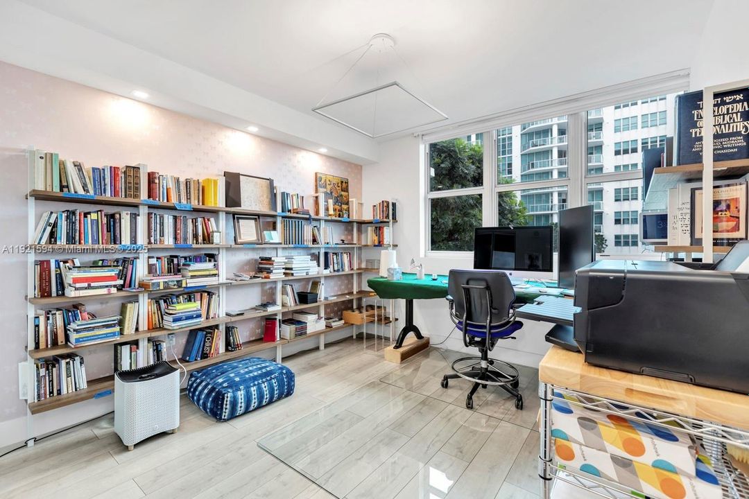 For Sale: $1,650,000 (4 beds, 4 baths, 3142 Square Feet)