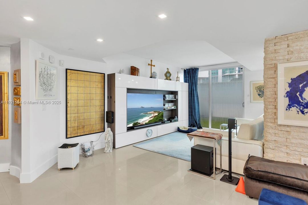 For Sale: $1,650,000 (4 beds, 4 baths, 3142 Square Feet)