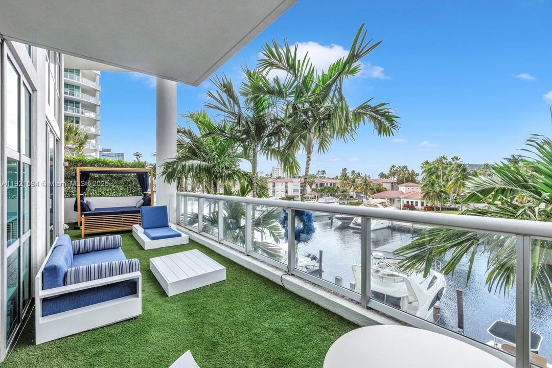 For Sale: $1,650,000 (4 beds, 4 baths, 3142 Square Feet)