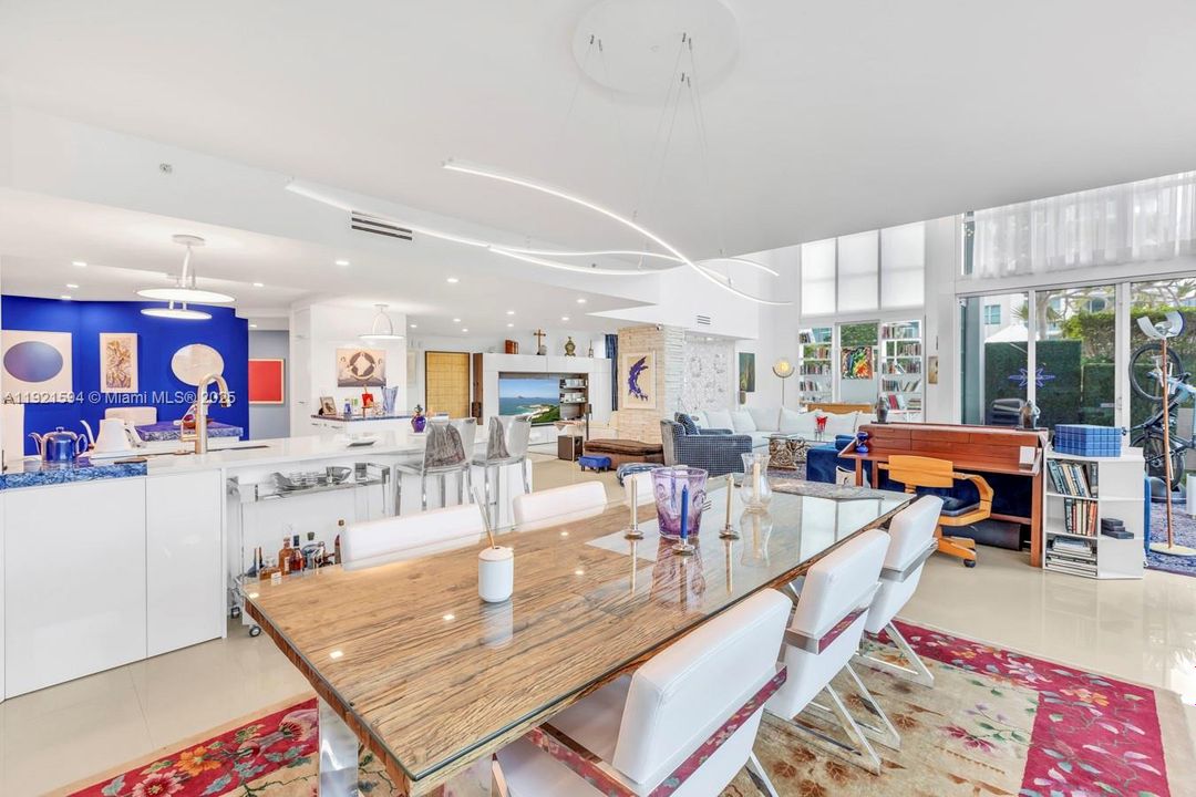 For Sale: $1,650,000 (4 beds, 4 baths, 3142 Square Feet)