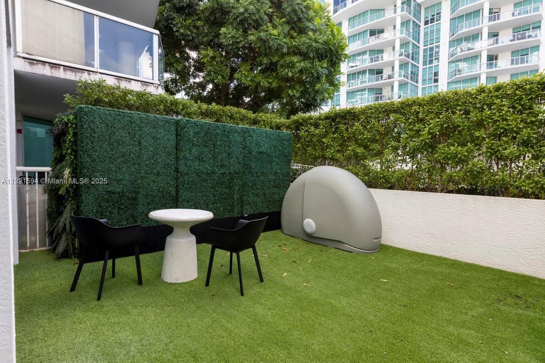 For Sale: $1,650,000 (4 beds, 4 baths, 3142 Square Feet)