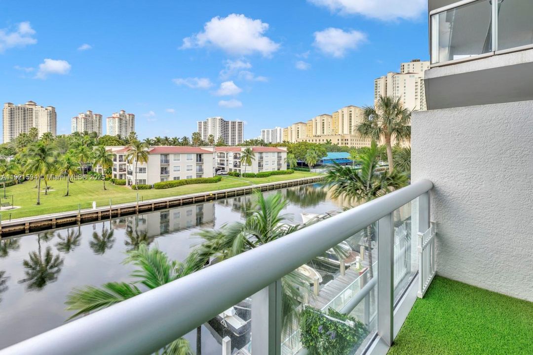 For Sale: $1,650,000 (4 beds, 4 baths, 3142 Square Feet)