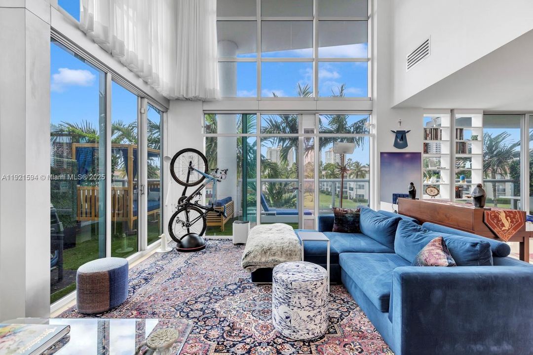 For Sale: $1,650,000 (4 beds, 4 baths, 3142 Square Feet)