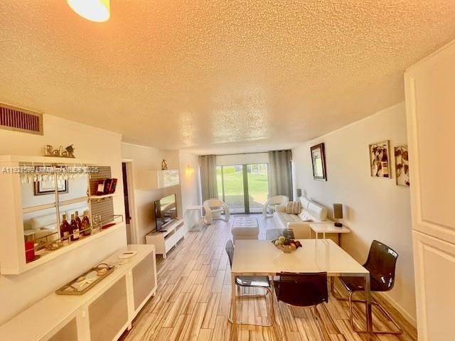 For Sale: $220,000 (1 beds, 0 baths, 689 Square Feet)