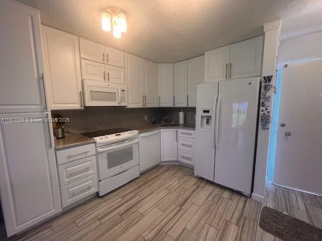 For Sale: $220,000 (1 beds, 0 baths, 689 Square Feet)