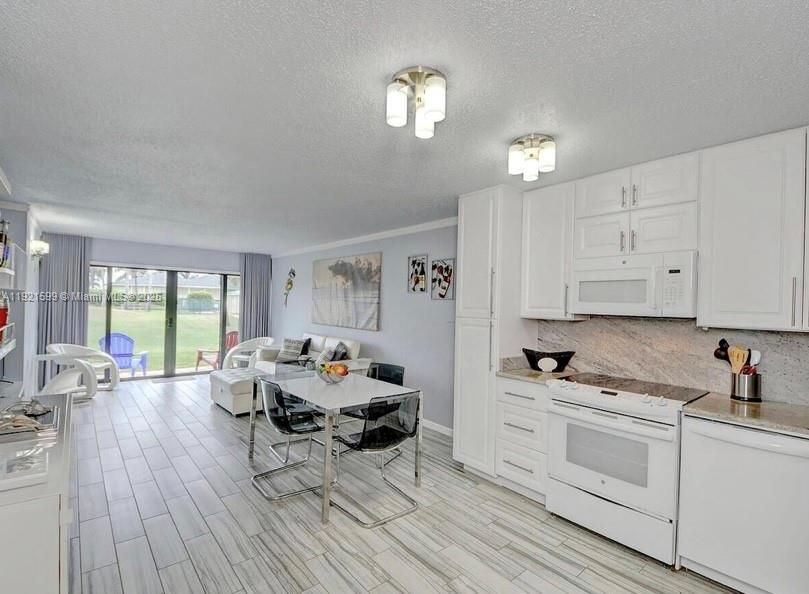 For Sale: $220,000 (1 beds, 0 baths, 689 Square Feet)