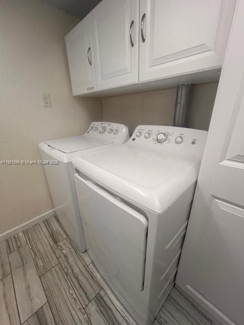 For Sale: $220,000 (1 beds, 0 baths, 689 Square Feet)