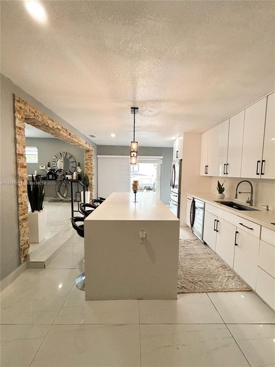 For Sale: $750,000 (4 beds, 3 baths, 2148 Square Feet)