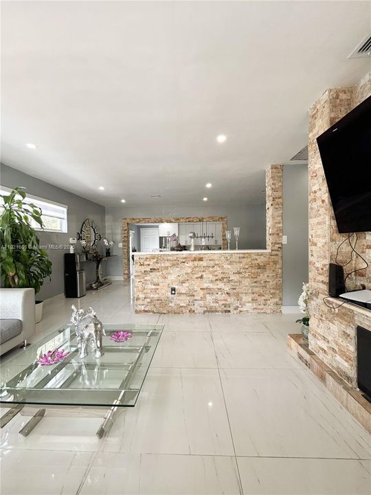 For Sale: $750,000 (4 beds, 3 baths, 2148 Square Feet)