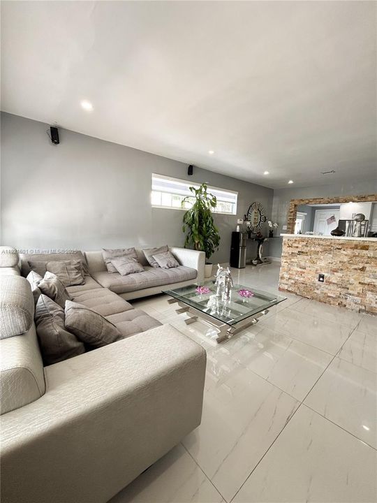 For Sale: $750,000 (4 beds, 3 baths, 2148 Square Feet)