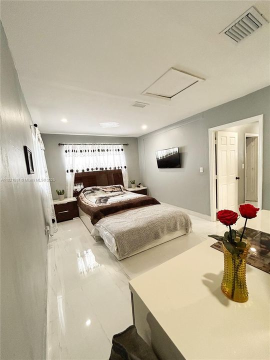 For Sale: $750,000 (4 beds, 3 baths, 2148 Square Feet)