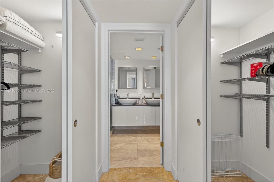 出租: $5,200 (2 贝兹, 2 浴室, 1142 平方英尺)