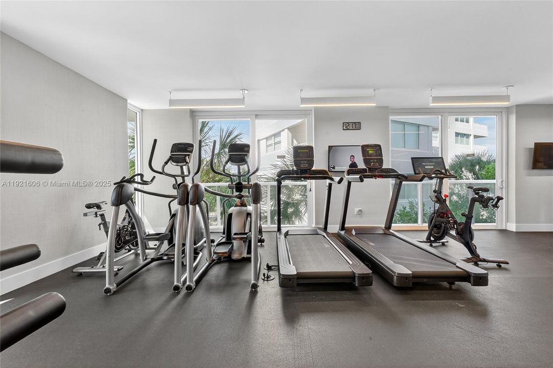 出租: $5,200 (2 贝兹, 2 浴室, 1142 平方英尺)