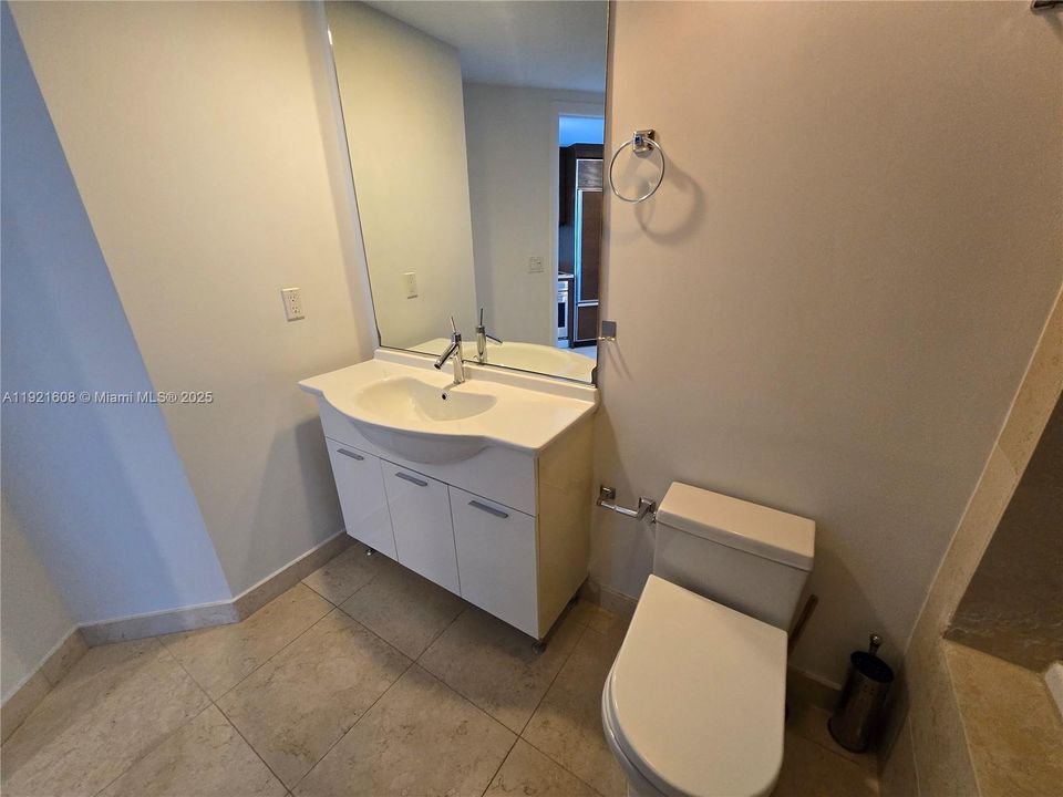 For Rent: $2,750 (0 beds, 1 baths, 598 Square Feet)