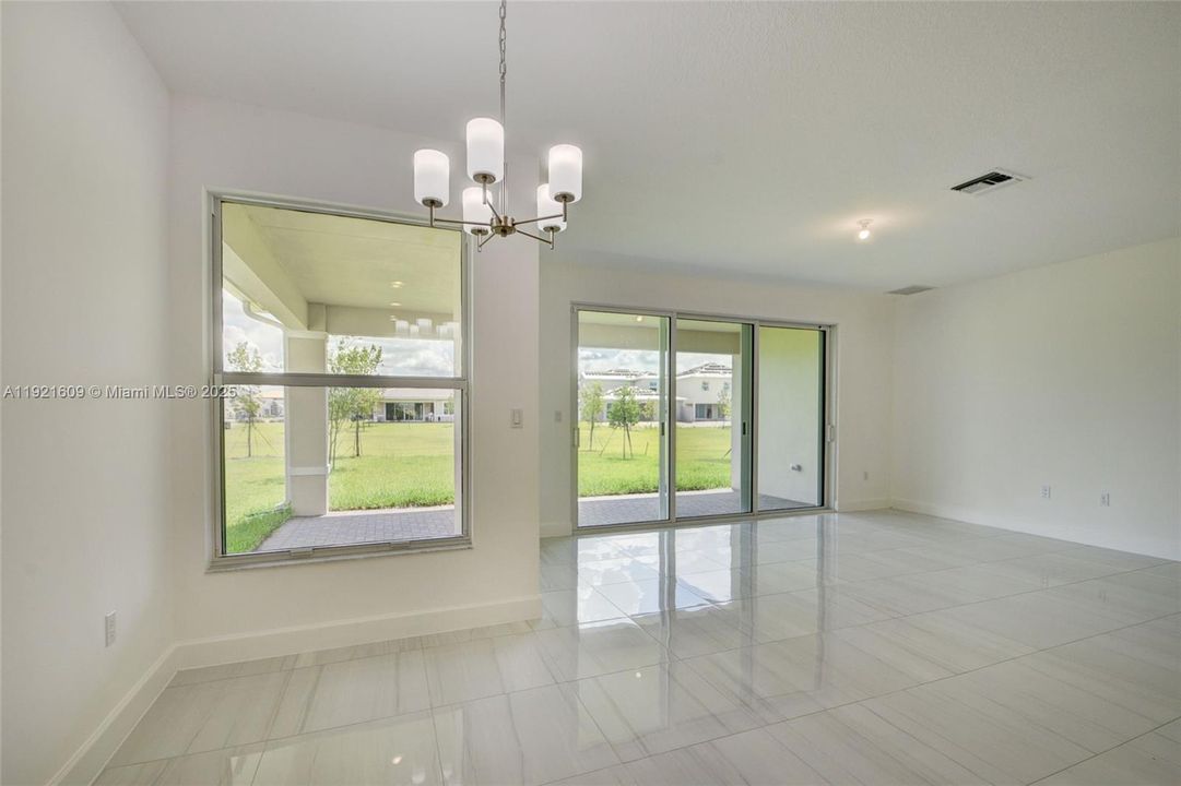 For Sale: $767,000 (4 beds, 3 baths, 2396 Square Feet)