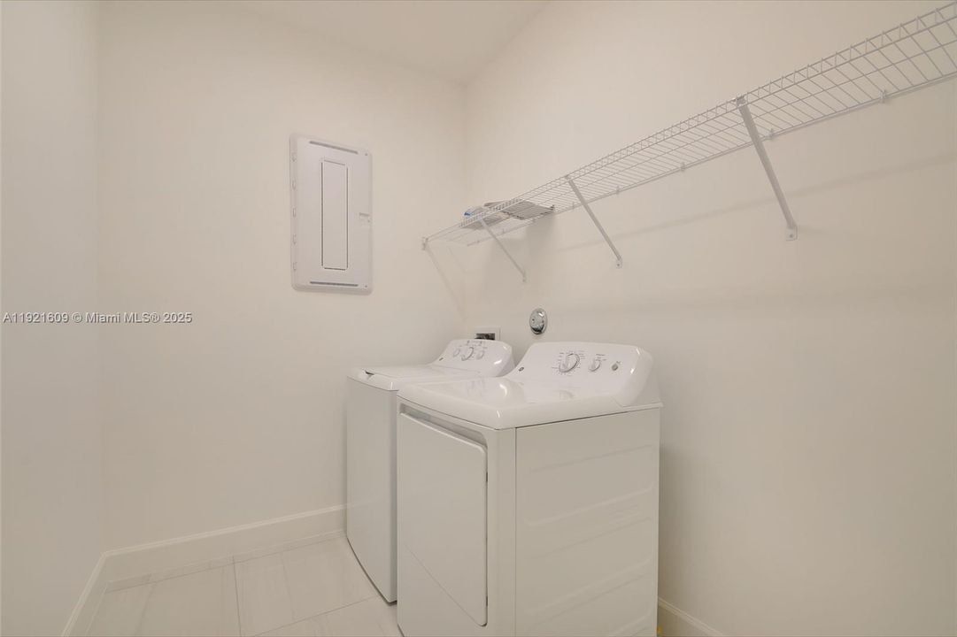 For Sale: $767,000 (4 beds, 3 baths, 2396 Square Feet)