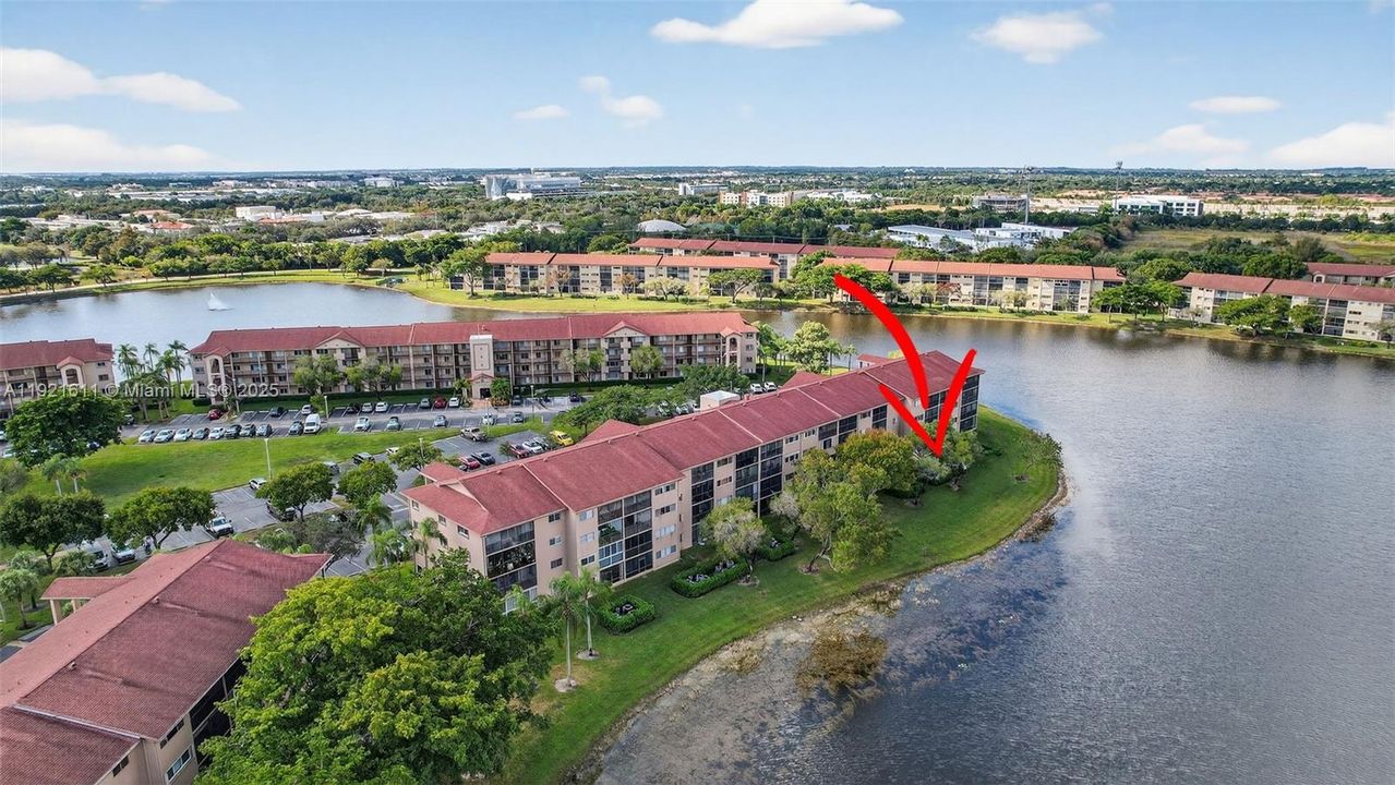 For Sale: $334,900 (2 beds, 2 baths, 1364 Square Feet)