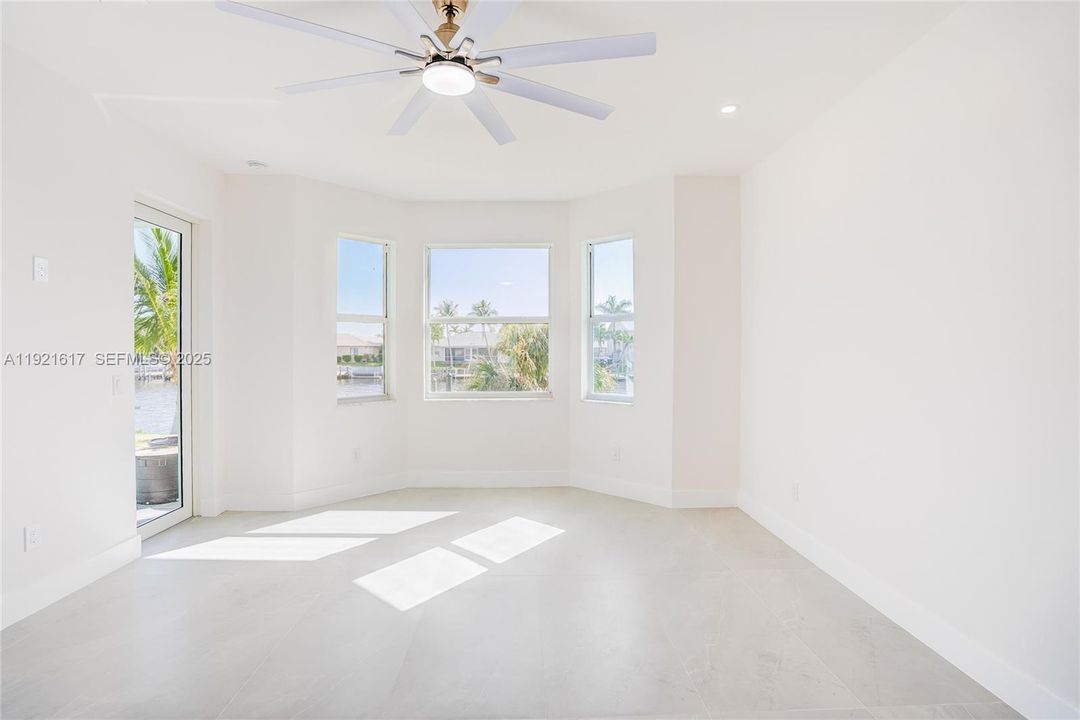 For Sale: $524,900 (3 beds, 2 baths, 1471 Square Feet)