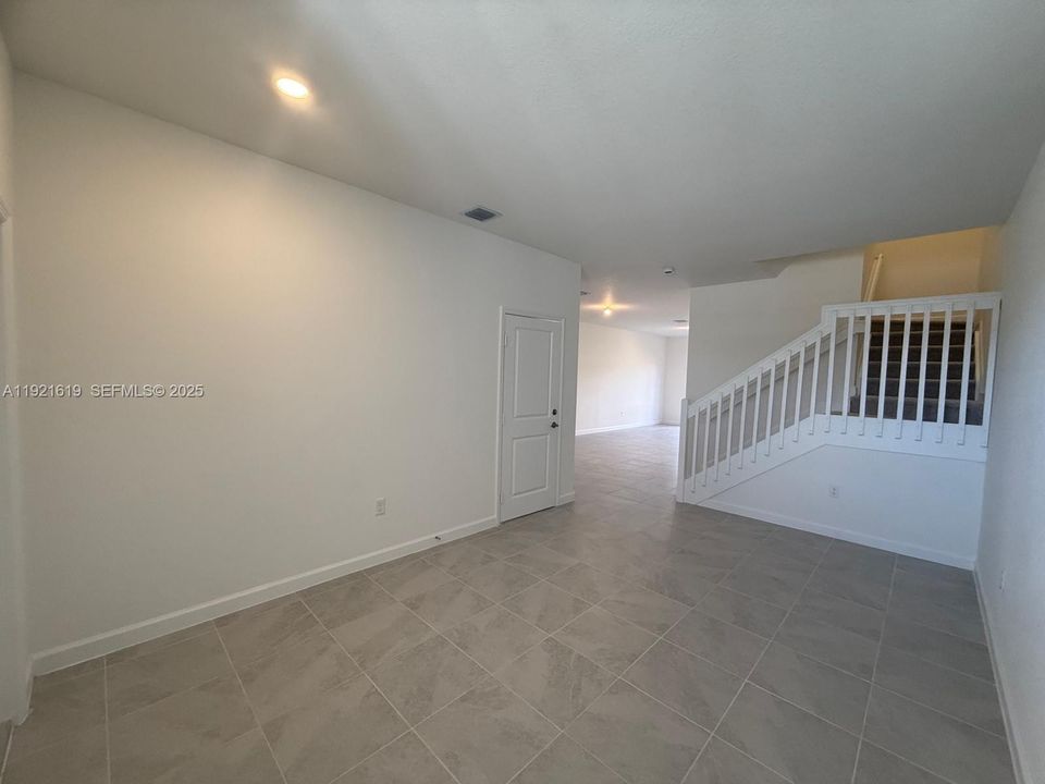 En Renta: $3,000 (3 camas, 2 baños, 1828 Pies cuadrados)