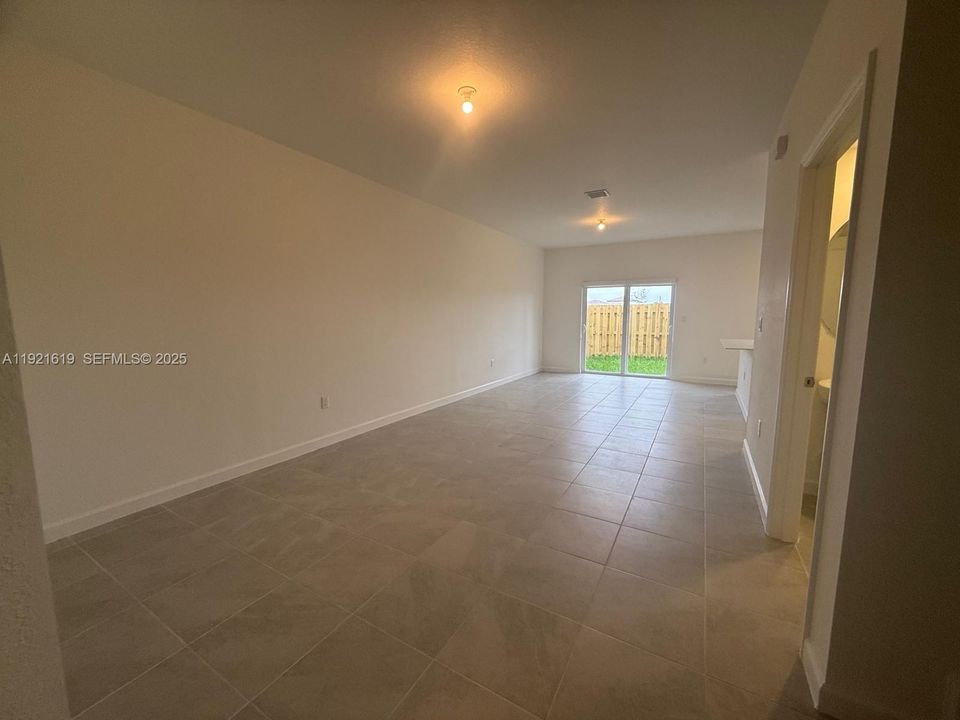 En Renta: $3,000 (3 camas, 2 baños, 1828 Pies cuadrados)