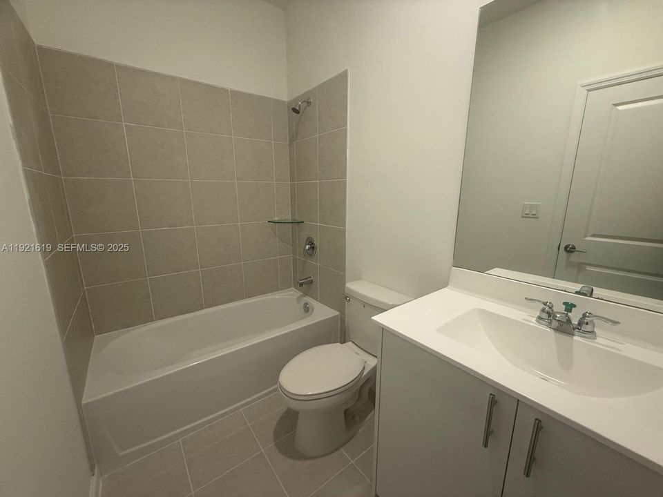 En Renta: $3,000 (3 camas, 2 baños, 1828 Pies cuadrados)