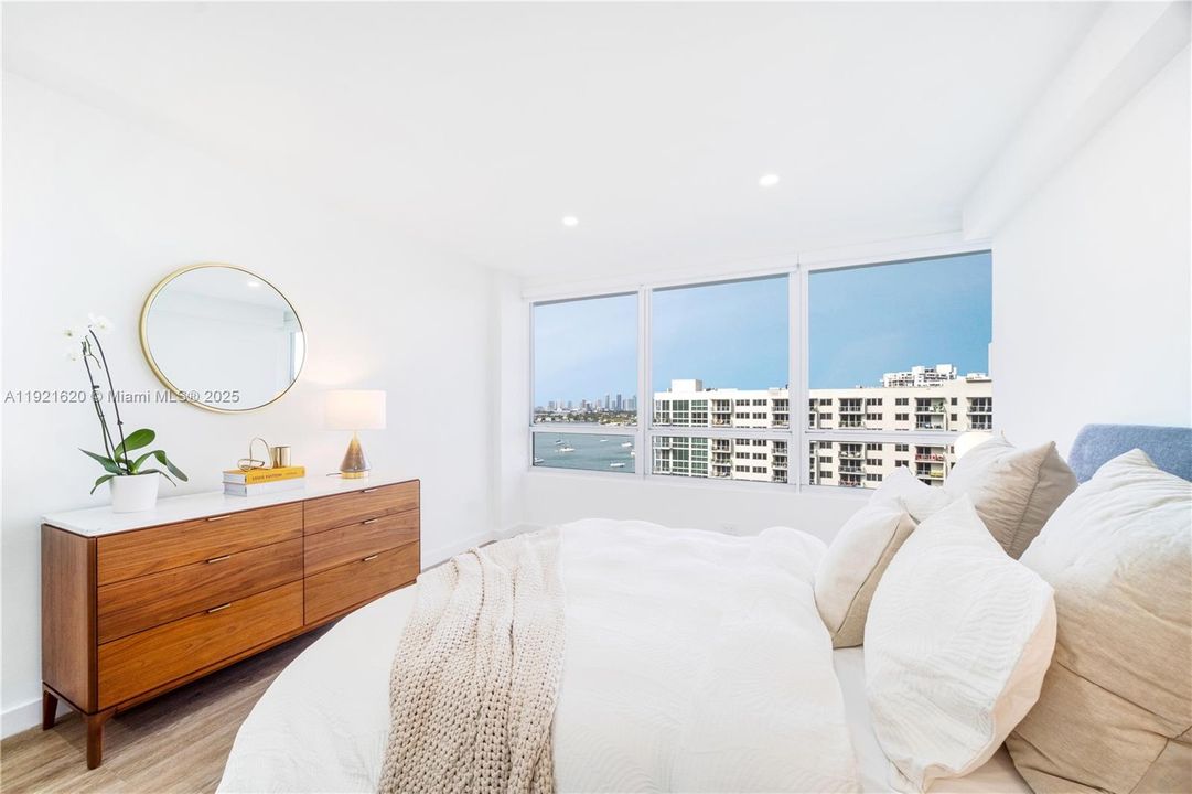 待售: $575,000 (1 贝兹, 1 浴室, 788 平方英尺)