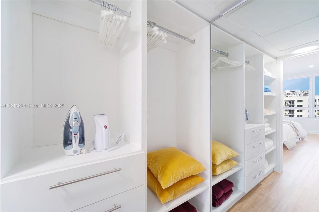 待售: $575,000 (1 贝兹, 1 浴室, 788 平方英尺)