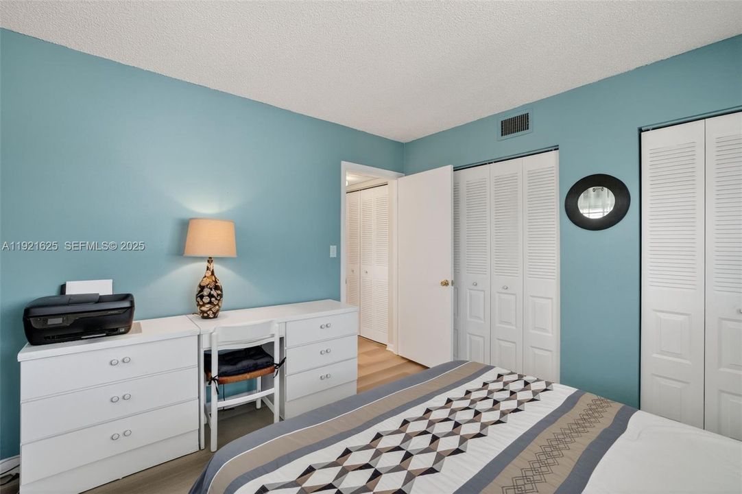 En Venta: $129,000 (2 camas, 2 baños, 930 Pies cuadrados)