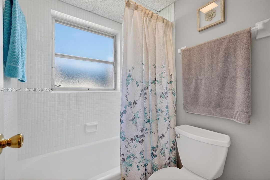 En Venta: $129,000 (2 camas, 2 baños, 930 Pies cuadrados)