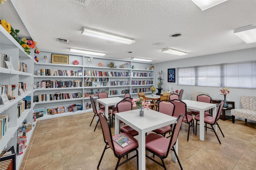 En Venta: $129,000 (2 camas, 2 baños, 930 Pies cuadrados)