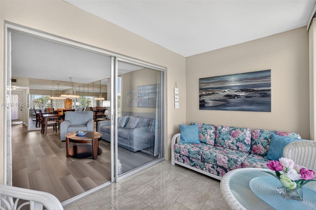 En Venta: $129,000 (2 camas, 2 baños, 930 Pies cuadrados)