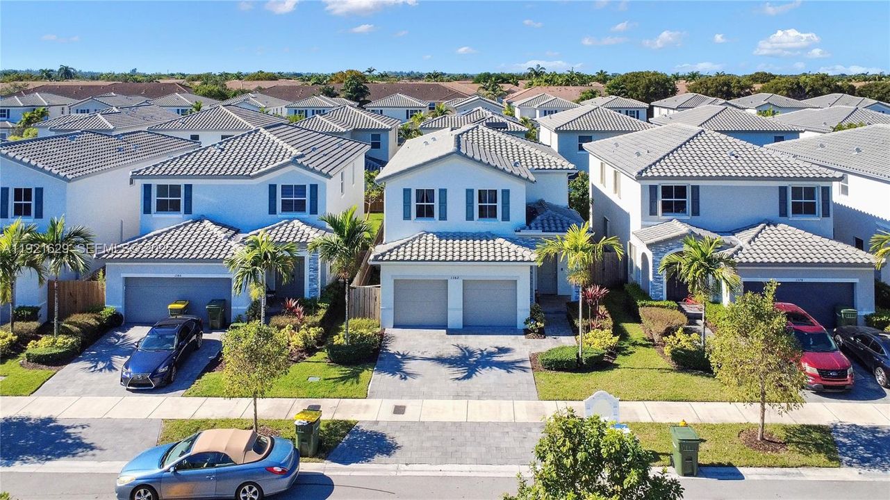 На продажу: $635,000 (5 спален, 3 ванн, 2905 Квадратных фут)