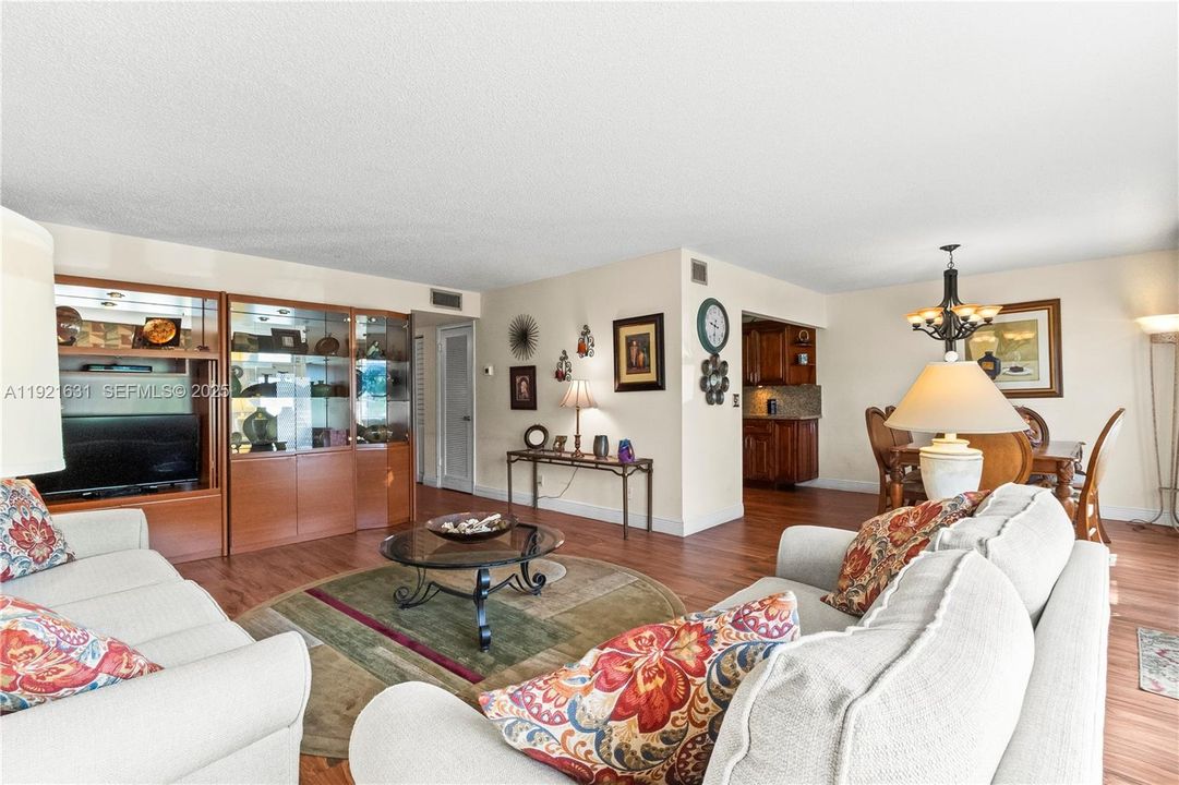 En Venta: $210,000 (2 camas, 2 baños, 0 Pies cuadrados)