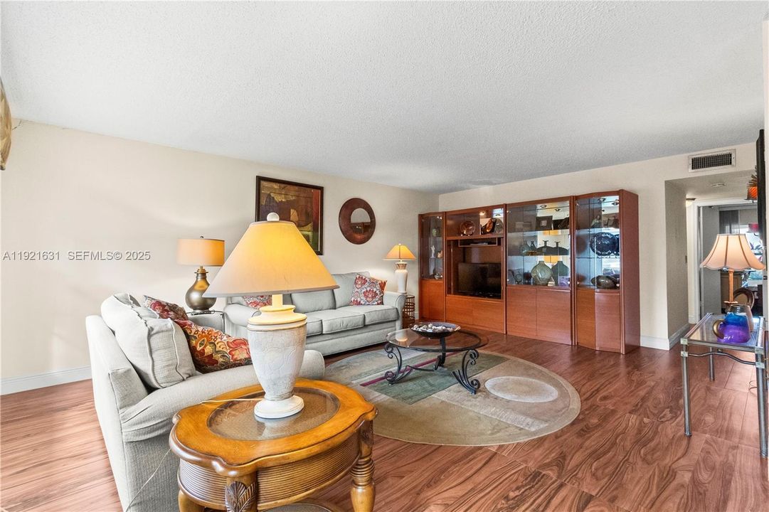 En Venta: $210,000 (2 camas, 2 baños, 0 Pies cuadrados)