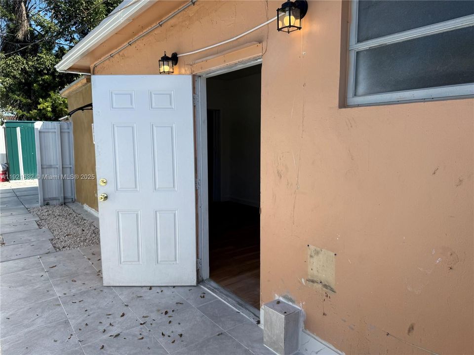 В аренду: $1,200 (0 спален, 1 ванн, 718 Квадратных фут)