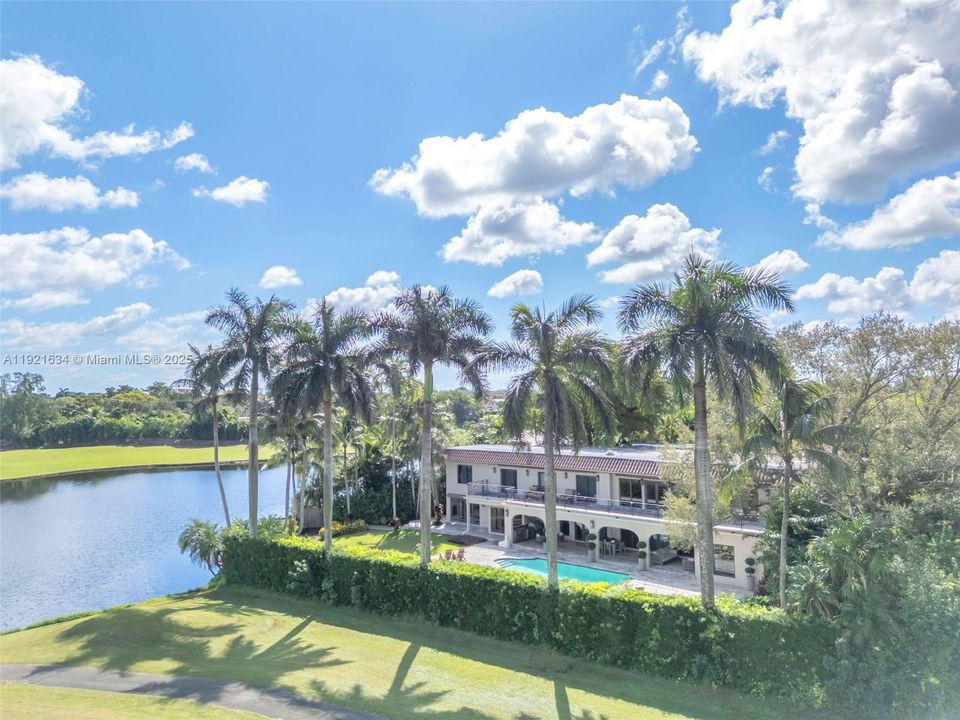 For Sale: $4,995,000 (6 beds, 6 baths, 6651 Square Feet)