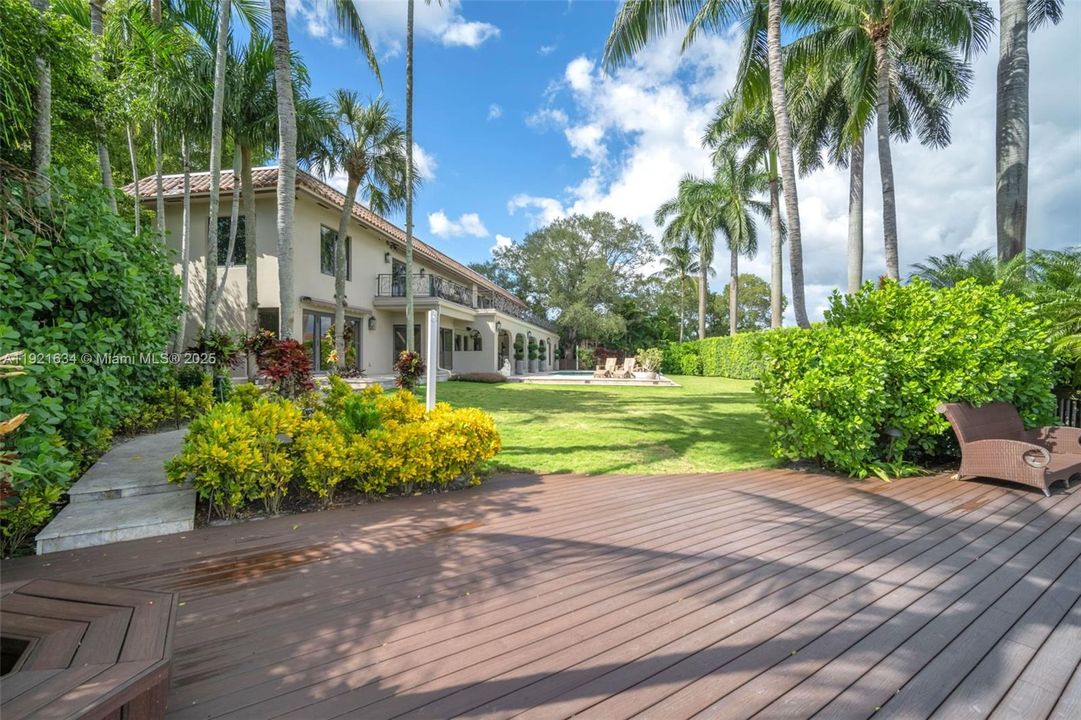 For Sale: $4,995,000 (6 beds, 6 baths, 6651 Square Feet)