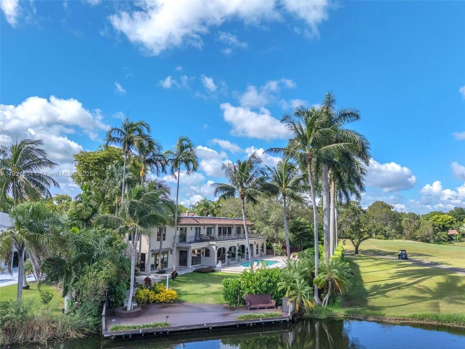 For Sale: $4,995,000 (6 beds, 6 baths, 6651 Square Feet)