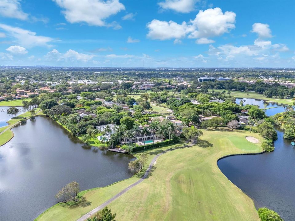 For Sale: $4,995,000 (6 beds, 6 baths, 6651 Square Feet)