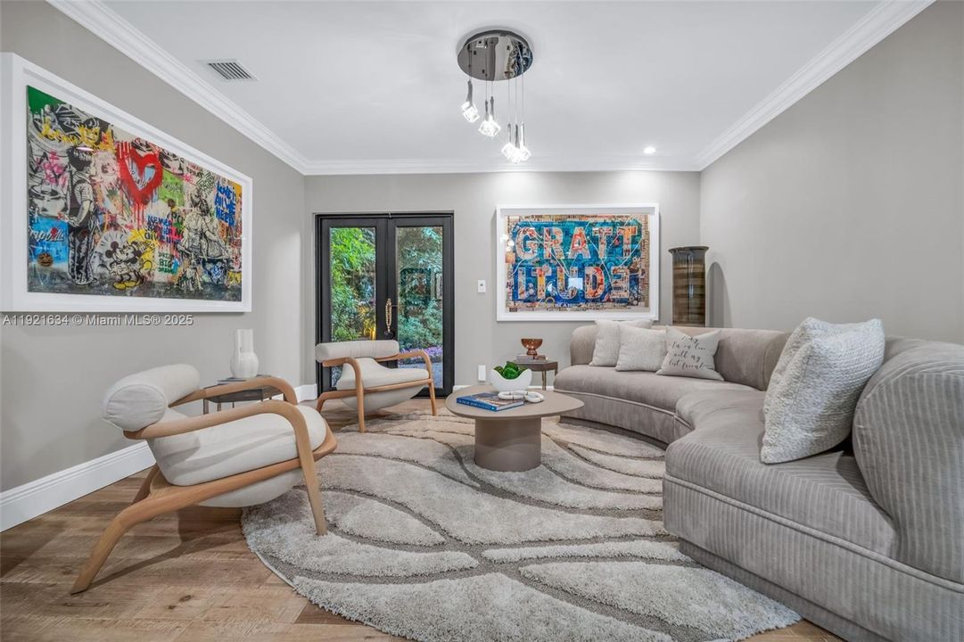 For Sale: $4,995,000 (6 beds, 6 baths, 6651 Square Feet)