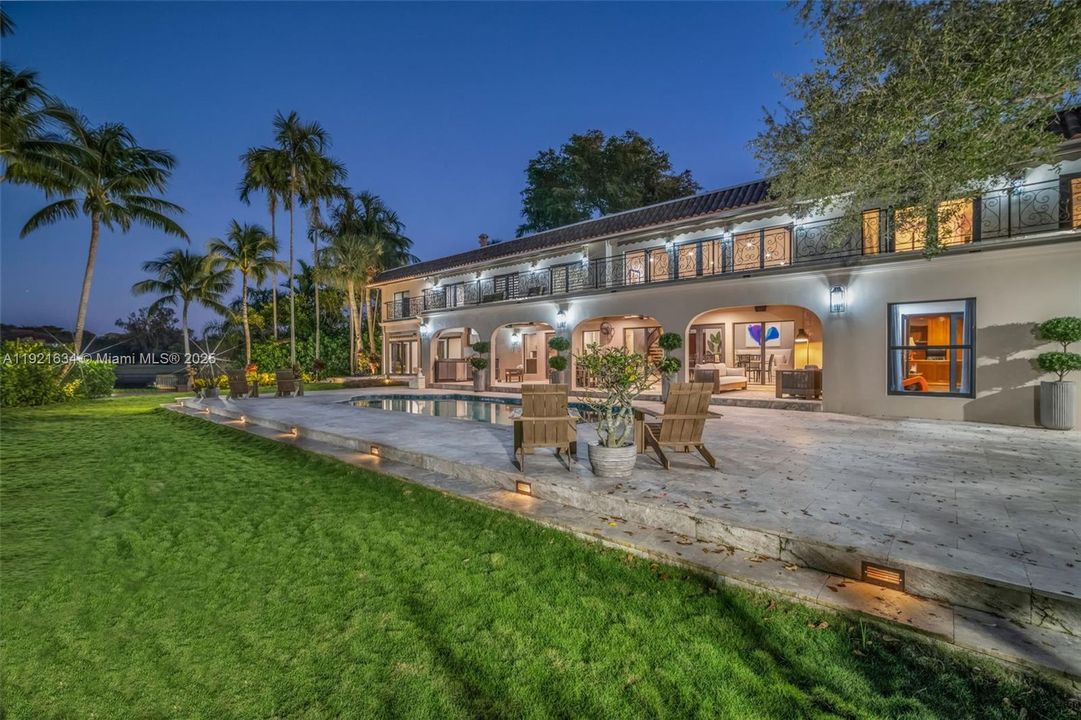 For Sale: $4,995,000 (6 beds, 6 baths, 6651 Square Feet)