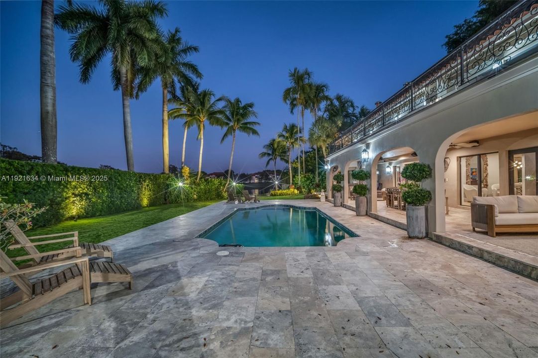 For Sale: $4,995,000 (6 beds, 6 baths, 6651 Square Feet)