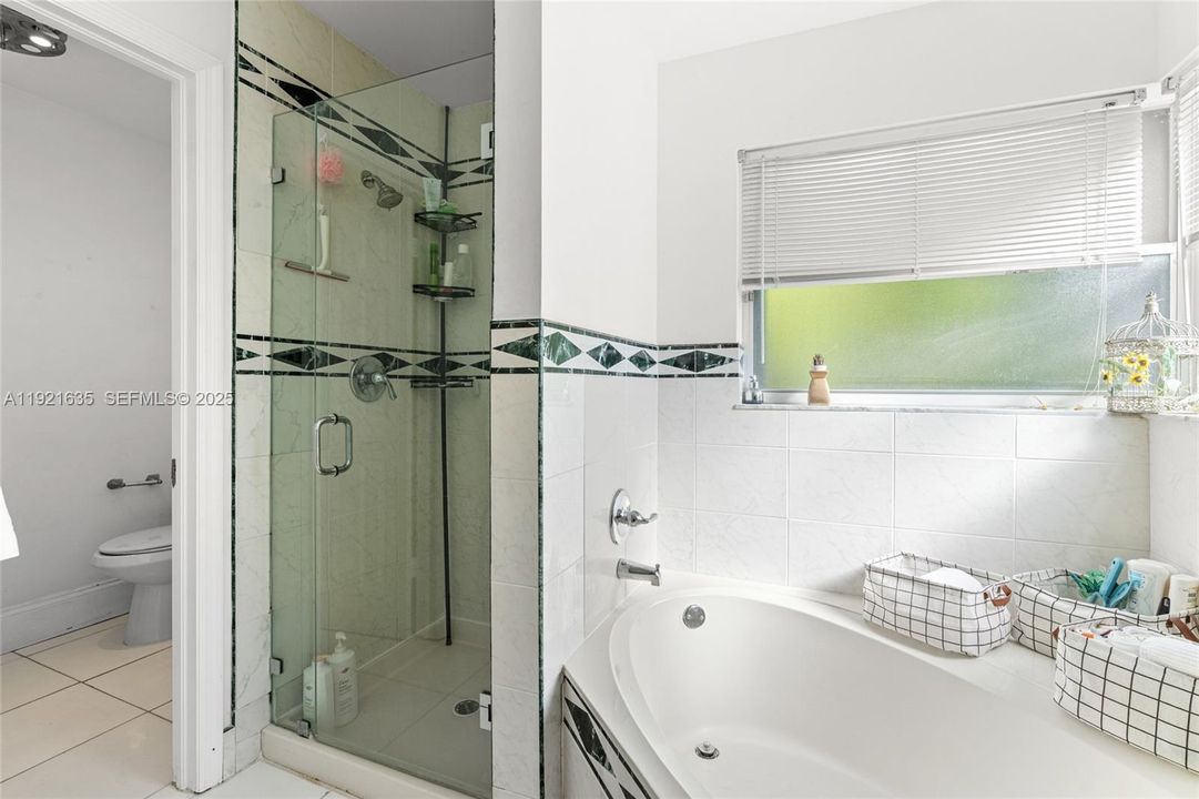 For Sale: $675,000 (3 beds, 2 baths, 1829 Square Feet)